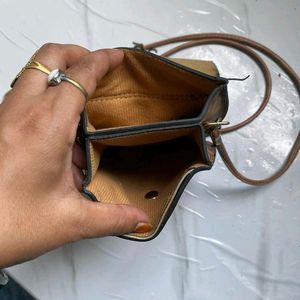 Brown Leather Slingbag