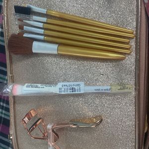 Combo Of Swiss Beauty Brushes Set , Eyelashes Curl