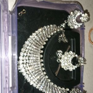 Beautiful Crystal Jwellery Set