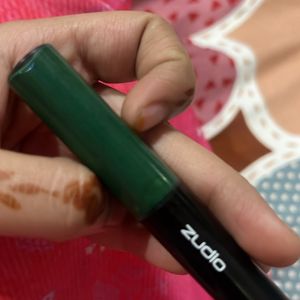 Emerald Green Colour Beautiful Eyeliner