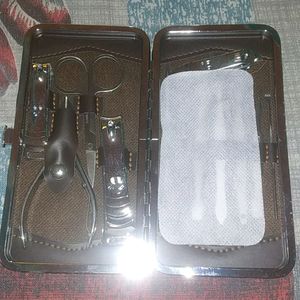 Manicure Pedicure Kit