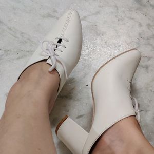 💥 PRICE DROP! White Boot Heels