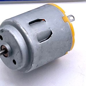 4 DC Motor R260