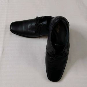 Vorth Brand Men Black Lace-up Leather Formal Shoes