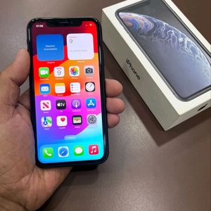 iPhone XR (64Gb)