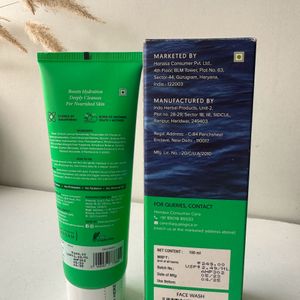 Aqualogica Face Wash