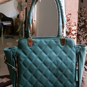New Sea Green Handbag With Sling Belt ..💚🛍️