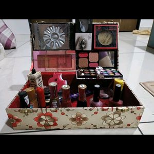 Makeup Kit With Venity Box