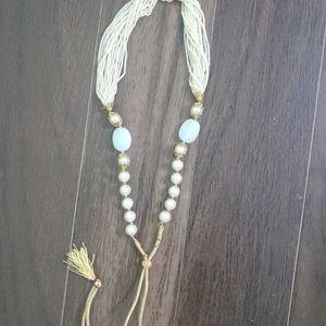 Multilayer Pearl Neckpiece