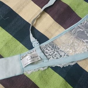 Lacy Clovia Bra With Removable Straps