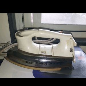 Bajaj DHX-9 1000W Heavy Weight Dry Iron