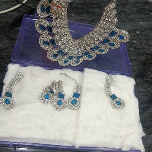 Complete And Beautiful Jewellery Set