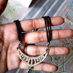 Black Manis Mangalsutr