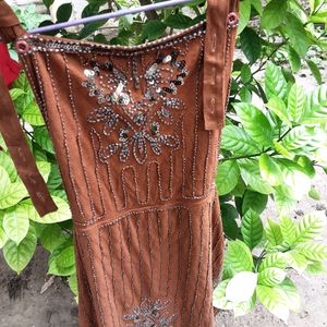 VELEVET HANDEMBROIDERY RUSTY BROEN DUNGREE