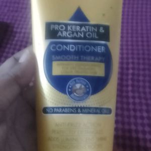 St Botanica Pro Keratin And Argan Oil Conditioner