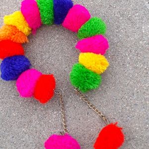 Pompom Bracelet