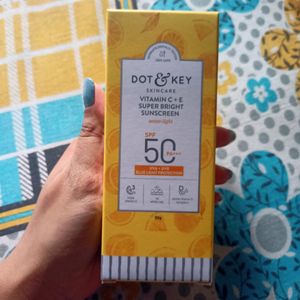 DOT & KEY Vitamin C + E Super Bright Sunscreen Spf