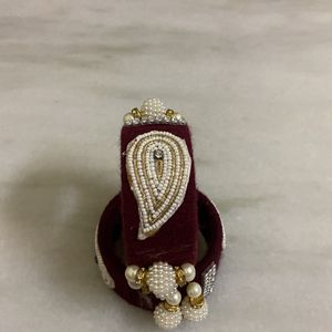 MAROON THREAD BANGLES