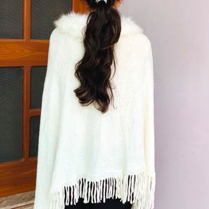 Coach Women's White Woollen Poncho with Fur