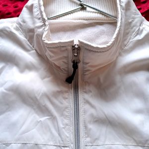 💥Price Dope 💥White Soft Highneck Jackets