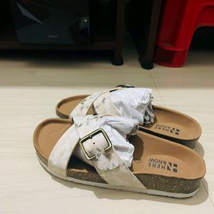 Flipflops And Slippers