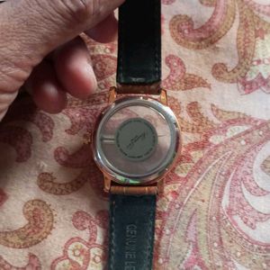 Kenneth Cole Orignal Women’s Rose Gold Transparent