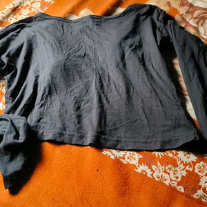 Black Crop Teshirt