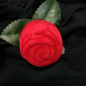 Rose Shape Ring Holder