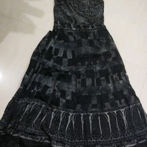 Black Sleeveless Long Gown