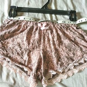 Beautiful Short With Nice Lace Detailing