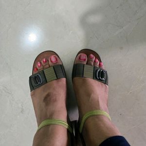 Green Sandle- Metro, Size 37