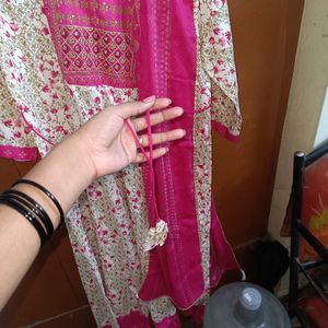 New unused kurti with dupatta set ❤️✨