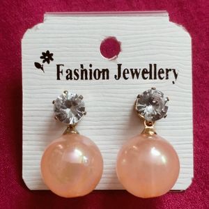 Fashionable New Earrings And Stunds