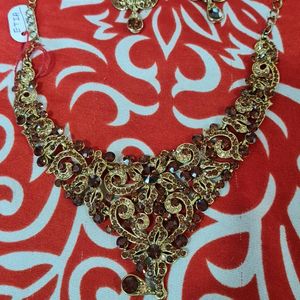 1 Necklace With Earing Set Wit Mangtika