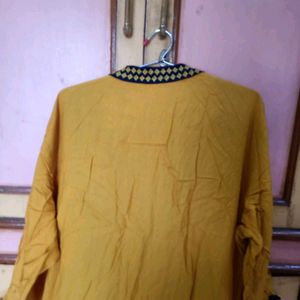 Pretty Embroidered Kurta For Women