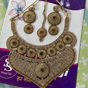 Necklace Set With Earrings And Maangtika