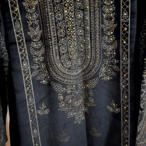 Heavy Velvet Designer Suit With Fullsize Shawl