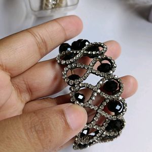 Piece Of 5 Bracelets