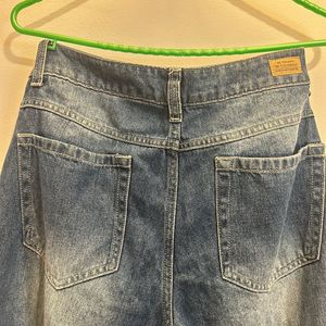 UNITED COLORS OF BENETTON BOYFRIEND FIT JEANS