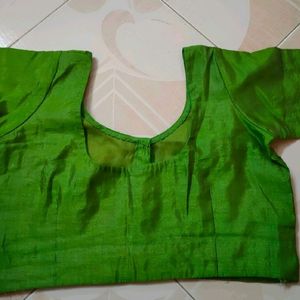 Green Silk Saree With Blouse