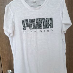 Gym Wear T Shirt For Women Puma & Clovia Brand .