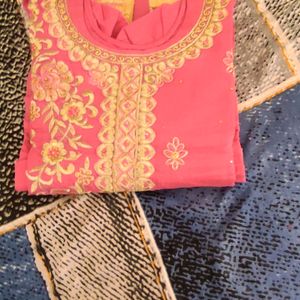 Women Kurta With Lagging