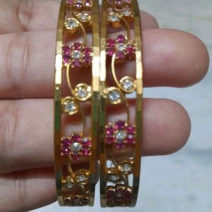 Pink and White Stones Flowers Bangle Set of 2