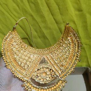 Detail Work Golden Bridal Set Neckpiece And Earrin