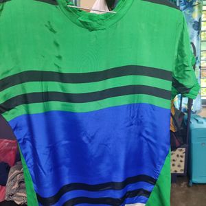 Green and blue women casual T-shirt