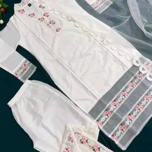 White  Pakistani kurta set all size🛒❤️💕