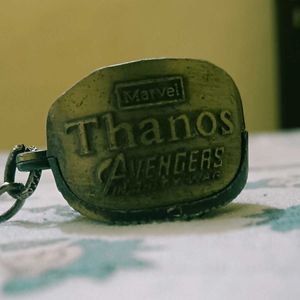 Marvel Avengers Thanos Hand Keychain