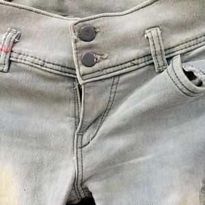 Damage Jeans