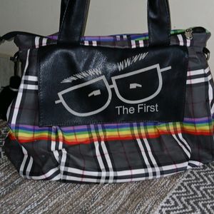 Big Space Sling Bag