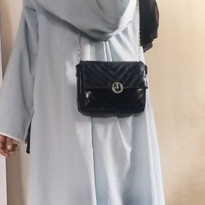 Fancy Black Slingbag🖤👜